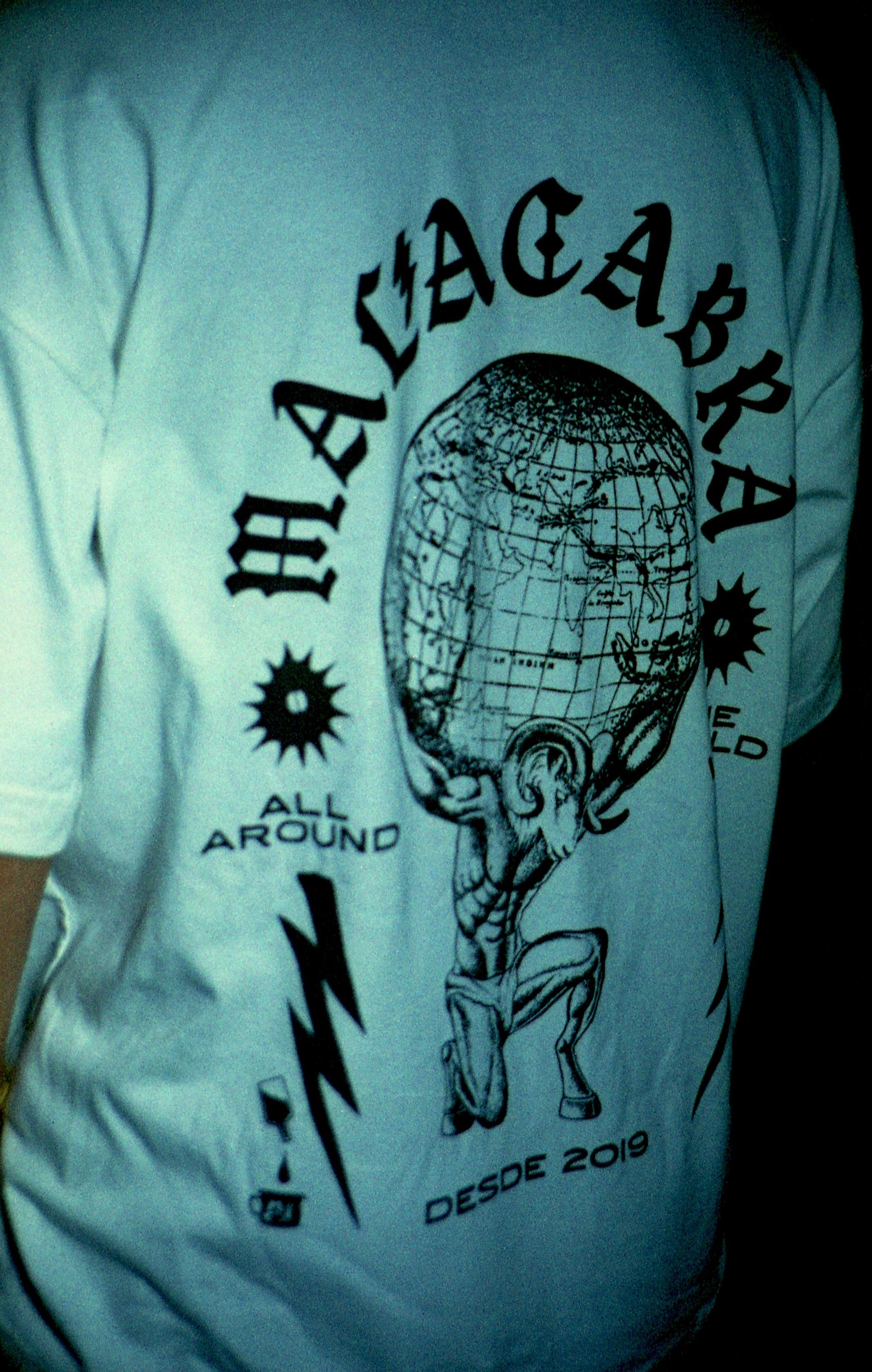 Off White Oversize "Mala Cabra World Wide"