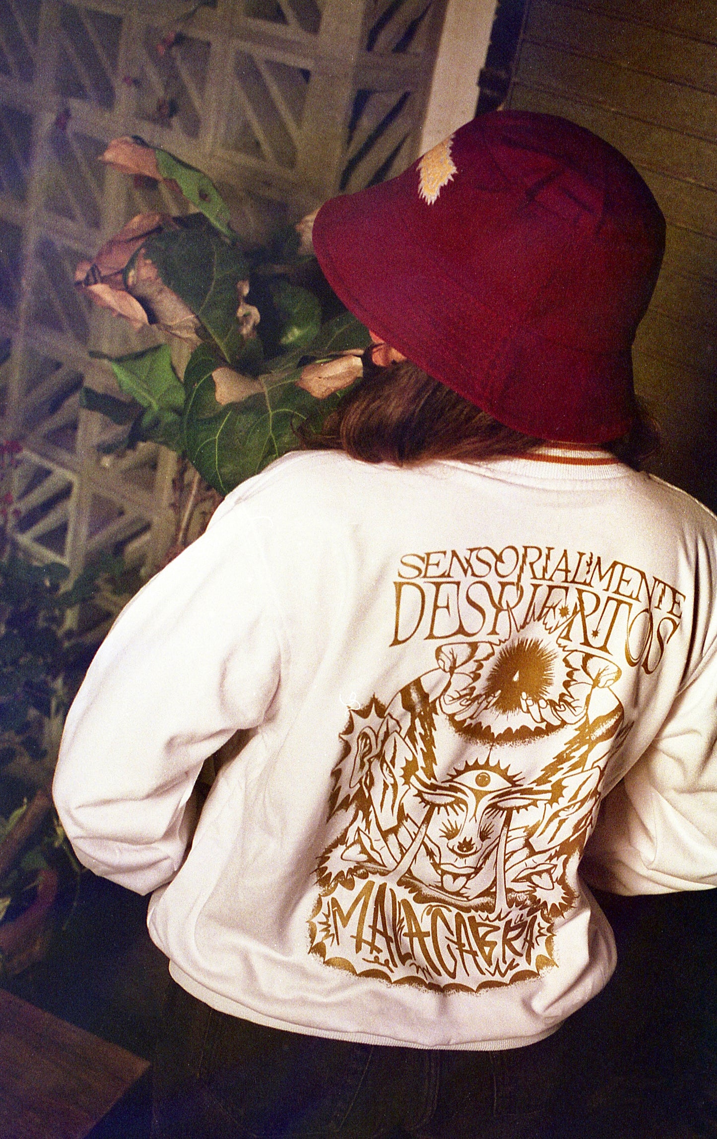 College Jacket/ Colección "Sensorialmente Despiertos", Dorada